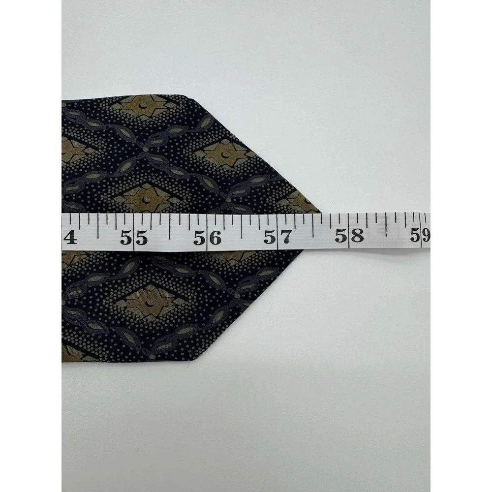 Giorgio Armani Cravatte‎ Silk Tie Black Gray Gold Geometric Medallion Pattern